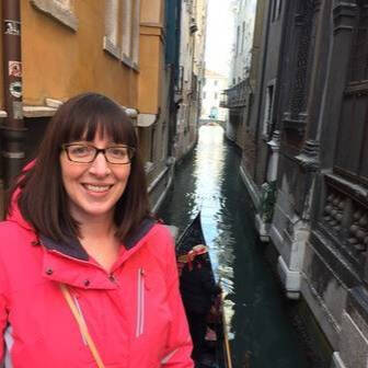 Alumna Holly Henrickson